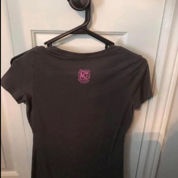 Universal Studios Gray Minions Print T-shirt - Picture 2 of 2